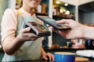 Thanh toán không dùng tiền mặt qua internet đạt 14,6 triệu tỷ đồng