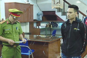 Bi kịch 'tín dụng đen': Phải trả lãi 'cắt cổ' còn bị bêu tên