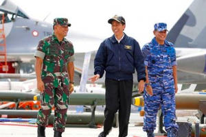 Tàu Trung Quốc không chịu rút, Indonesia điều 4 máy bay chiến đấu ra hiện trường