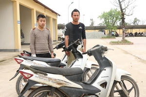 Hà Tĩnh: Bắt ổ nhóm trộm xe máy đưa sang Lào tiêu thụ