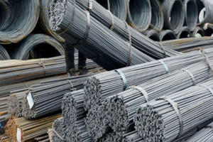 Giá thép xây dựng 'leo thang', nhiều dự án bất động sản đứng trước nguy cơ 'đắp chiếu'