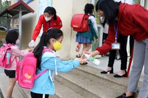 Giảm tải chương trình học, dừng thí nghiệm tiếp xúc động vật tránh lây nhiễm