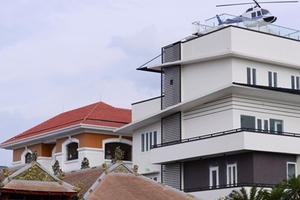 Ông "trùm" gỗ Hải Dương có "trực thăng" đậu trên nóc biệt thự bị bắt