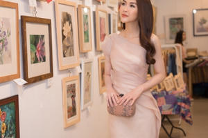 Tường Linh nhiệt tình tham gia sự kiện gây quỹ giúp đỡ trẻ em Tây Bắc