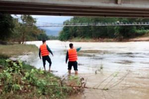 Nhậu say nổi hứng thi bơi qua sông, nam thanh niên bị nước cuốn trôi