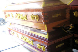 Đồng Tháp: Giả mua quan tài để lừa tiền