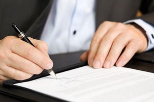 Chồng có được lập di chúc để lại toàn bộ tài sản cho người tình?