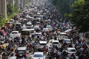 Giao thông Hà Nội dịp cuối năm liệu có ùn tắc phức tạp hơn?