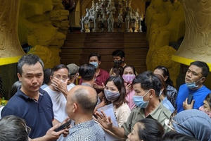 Vụ tro cốt ở chùa Kỳ Quang 2: Có nên gửi tro cốt vào chùa?