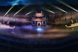 Tòa thụ lý vụ đạo diễn Việt Tú bị kiện bản quyền vở Ngày xưa