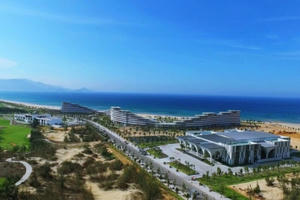 Chuyên gia Nhật chăm sóc cột sống miễn phí cho golfer tại FLC Golf Championship 2017