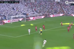 [Clip]: Cú nã "đại bác" đẹp mắt của cầu thủ Luka Modric vào lưới đội bạn