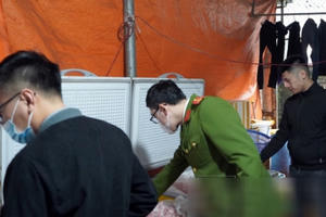 Kho hàng chứa hơn 3 tấn thực phẩm đông lạnh không rõ nguồn gốc