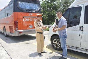 Hôm nay bắt đầu tổng kiểm soát xe vi phạm giao thông trên toàn quốc Hôm nay bắt đầu tổng kiểm soát xe vi phạm giao thông trên toàn quốc