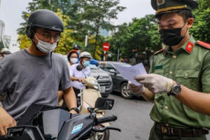 Quận Hai Bà Trưng không yêu cầu toàn bộ giấy đi đường có xác nhận của phường