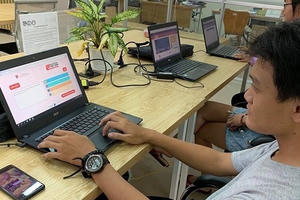 Nhơn Trạch làm tốt việc ôn tập trực tuyến, online mùa dịch Covid-19