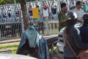 Người đàn ông tử vong trên chiếc xe máy