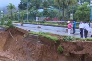 Lai Châu xuất hiện hàng chục hố sụt lún