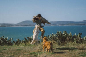 Phú Yên đẹp mê li qua lăng kính của nhiếp ảnh gia trẻ và 2 chú chó cưng