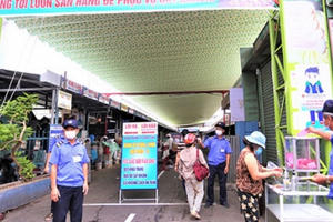 Hình ảnh người dân Đà Nẵng ngày đầu đi chợ bằng phiếu chẵn lẻ