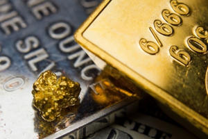 Giá vàng hôm nay 21/7: USD bật tăng từ "đáy", giá vàng lao dốc mạnh