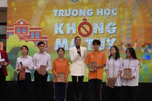 Hoa hậu H’hen Niê kêu gọi giới trẻ tránh xa ma tuý