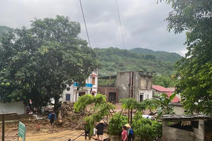 Mưa lớn, lũ quét gây thương vong về người ở Bắc Kạn Mưa lớn, lũ quét gây thương vong về người ở Bắc Kạn