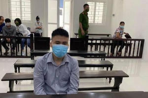 Không thể "nối lại tình xưa", tài xế taxi sát hại người tình bằng 22 nhát dao oan nghiệt