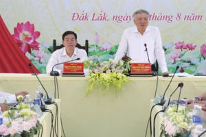 Chánh án Tòa án nhân dân tối cao Nguyễn Hòa Bình làm việc tại Đắk Lắk