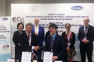 Vinamilk - Bệnh viện Chợ Rẫy ký hợp tác chiến lược, nâng tầm quốc tế
