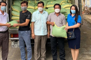 Doanh nhân Bạc Liêu đồng hành cùng chính quyền địa phương hỗ trợ người dân khó khăn