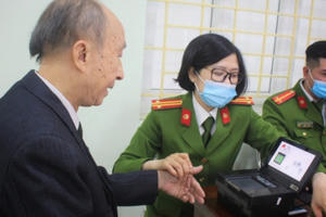 Hà Nội: Cấp căn cước công dân mẫu mới, nhân dân hoan hỉ