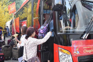 Tặng 1.000 vé xe miễn phí cho sinh viên, công nhân về quê đón Tết Tặng 1.000 vé xe miễn phí cho sinh viên, công nhân về quê đón Tết