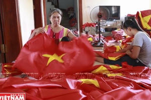 Câu chuyện về nơi may cờ Tổ Quốc