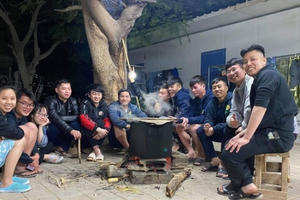 Nồi bánh chưng nóng bỏng giữa sa mạc Israel