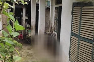 Điện Biên: Bàng hoàng phát hiện thi thể cụ bà tại nhà riêng, trên người có nhiều vết thương