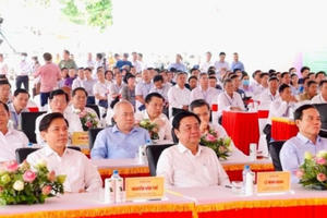 Sáng 25/6, đồng loạt khởi công 2 dự án lớn