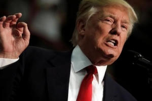 Nước Mỹ sẽ mất 1.000 tỷ USD nếu Donald Trump trở thành Tổng thống