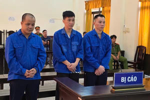 Kiên Giang: Tuyên phạt 3 bị cáo tổng cộng 35 năm tù về tội mua bán, tàng trữ và tổ chức sử dụng trái phép chất ma túy