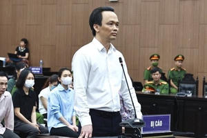 Đang xét xử cựu Chủ tịch Tập đoàn FLC Trịnh Văn Quyết cùng hai em ruột