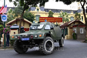 Xe thiết giáp xuất quân bảo vệ Hội nghị Thượng đỉnh Mỹ - Triều Tiên
