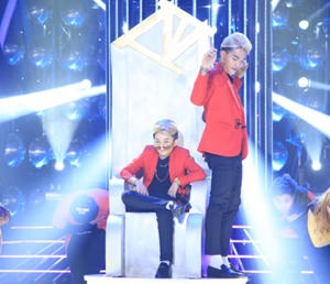 Sơn Tùng – MTP nhí đốt cháy sân khấu với “Không phải dạng vừa đâu” Sơn Tùng – MTP nhí đốt cháy sân khấu với “Không phải dạng vừa đâu”