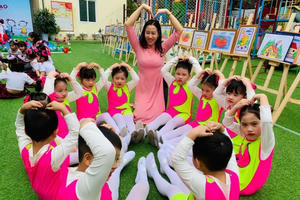 Đề xuất giảm giờ dạy trực tiếp, bổ sung thời gian đón trả trẻ cho giáo viên mầm non