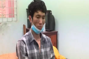 Bắt giữ người đàn ông chém chết hàng xóm do mâu thuẫn cá nhân Bắt giữ người đàn ông chém chết hàng xóm do mâu thuẫn cá nhân