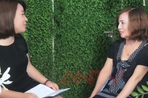 Cô dâu 61 tuổi kể về tình yêu cổ tích với chú rể 26 tuổi