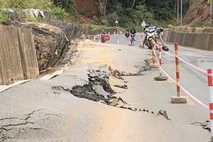 Sụt lún nghiêm trọng trên Quốc lộ 24
