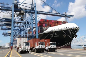 TP HCM đề xuất lùi thời gian thu phí hạ tầng cảng biển