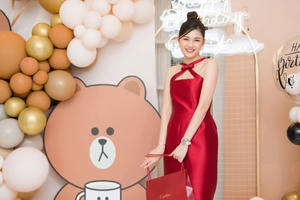 Á hậu Thanh Tú được ông xã đại gia tổ chức tiệc sinh nhật tuổi 28 hoành tráng