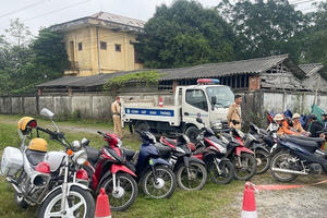 Hà Tĩnh: Xử lý nhiều học sinh vi phạm trật tự an toàn giao thông