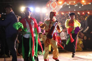 Hàng nghìn người "ngượng đỏ mặt" xem lễ hội "linh tinh tình phộc" độc đáo nhất ở Phú Thọ lúc nửa đêm